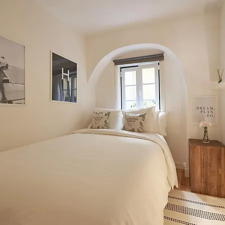 Luxury Bairro Alto 5 アパート